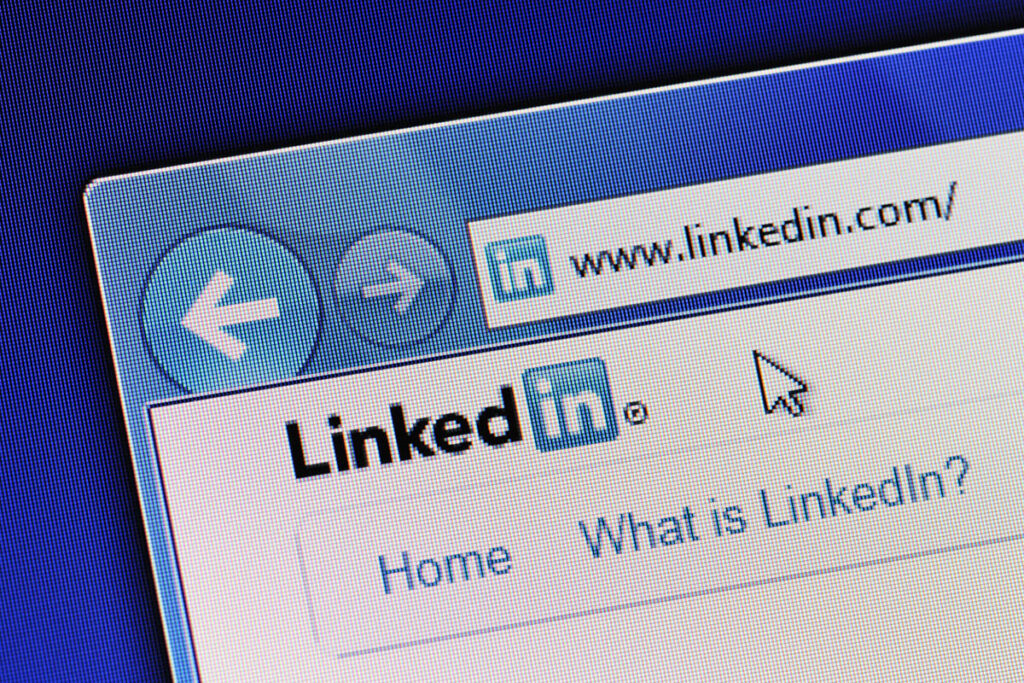 Illustration of a LinkedIn home page to depict the best LinkedIn post formats